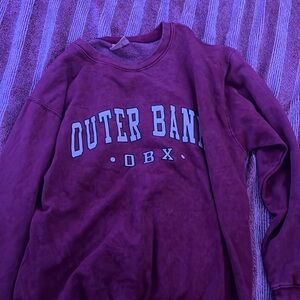 Comfortable maroon vintage outer banks sweater